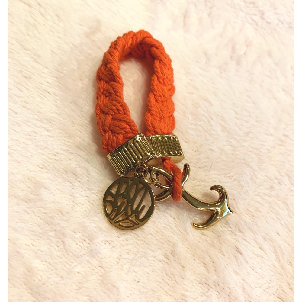 EUC Lilly Pulitzer braided hook bracelet in coral